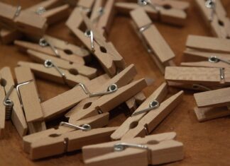 Jak poprawnie zapiąć kask? Jak poprawnie zapiąć kask?