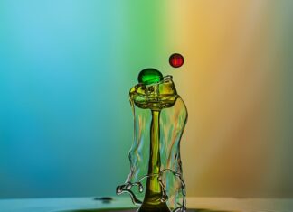 Z jaką prędkością leci pocisk z AK 47? Z jaką prędkością leci pocisk z AK 47?