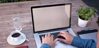 Jak się pisze poprawnie bejsbol?